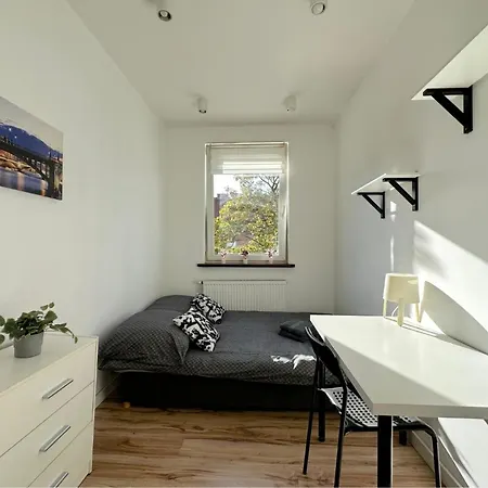 Sobieski - Peaceful Retreat, 10 Minutes To Old Town & Seaside Gdaňsk
