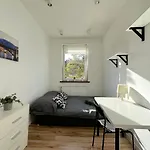 Sobieski - Peaceful Retreat, 10 Minutes To Old Town & Seaside גדנסק