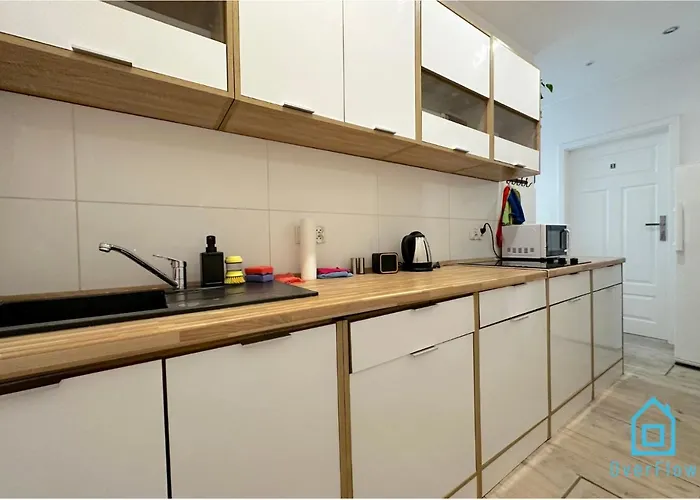 Sobieski - Peaceful Retreat, 10 Minutes To Old Town & Seaside בית אירוח