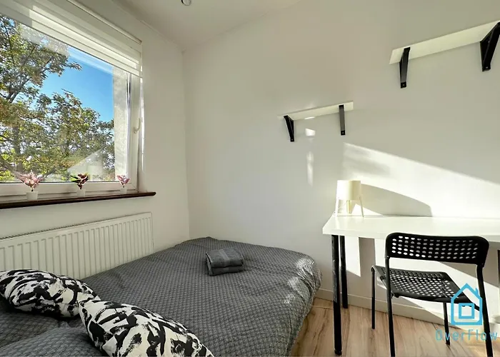 Sobieski - Peaceful Retreat, 10 Minutes To Old Town & Seaside * גדנסק