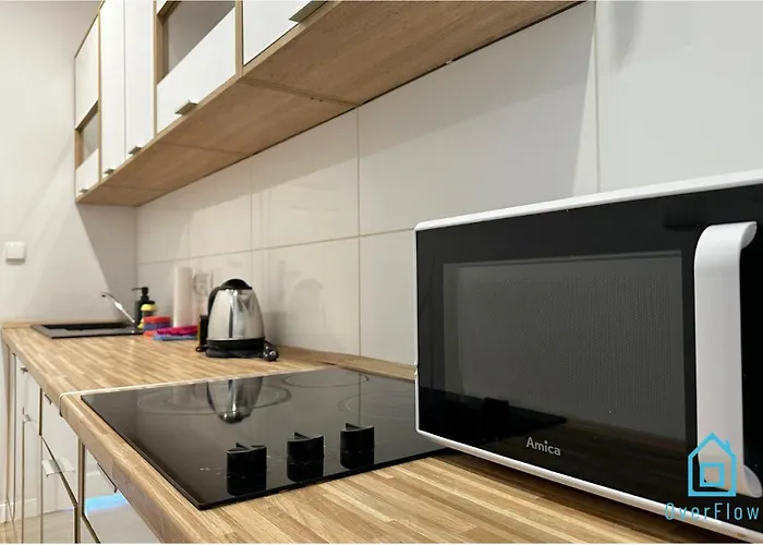 Sobieski - Peaceful Retreat, 10 Minutes To Old Town & Seaside בית אירוח