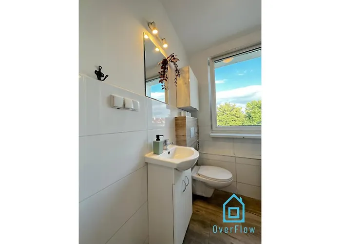 בית אירוח Sobieski - Peaceful Retreat, 10 Minutes To Old Town & Seaside